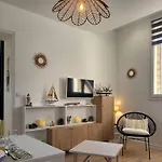 Cosy Avec Parking, A 100m Du Centre, Proche - Fr-1-788-47 Διαμέρισμα Merville-Franceville-Plage