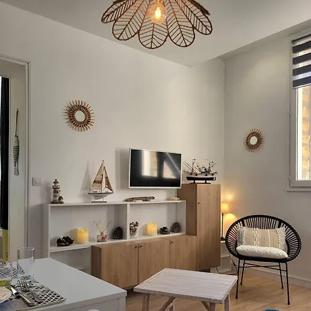 Cosy Avec Parking, à 100m Du Centre, Proche - Fr-1-788-47 Apartamento Merville-Franceville-Plage