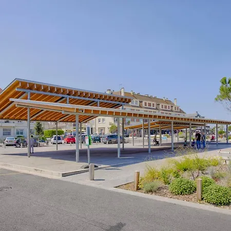 Cosy Avec Parking, à 100m Du Centre, Proche - Fr-1-788-47 Apartamento Merville-Franceville-Plage