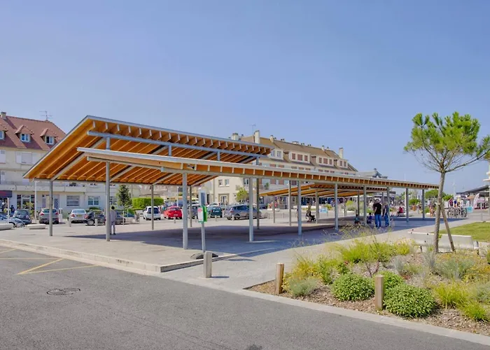 Cosy Avec Parking, à 100m Du Centre, Proche - Fr-1-788-47 Appartamento Merville-Franceville-Plage